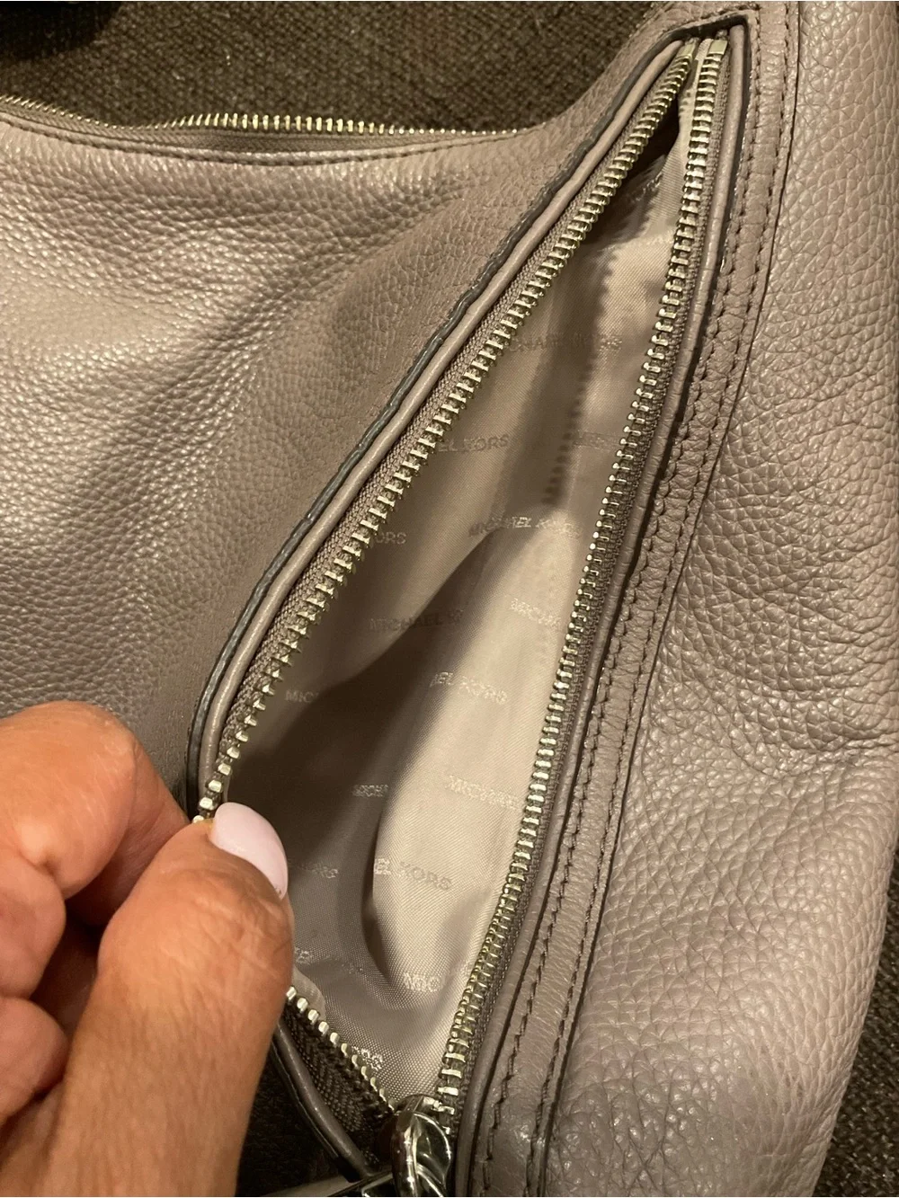 UC Michael Kors Taupe Leather Shoulder Hobo Bag CLL102